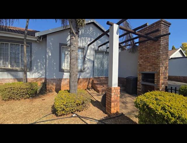 3 BEDROOM TOWNHOUSE FOR SALE IN AMANDASIG